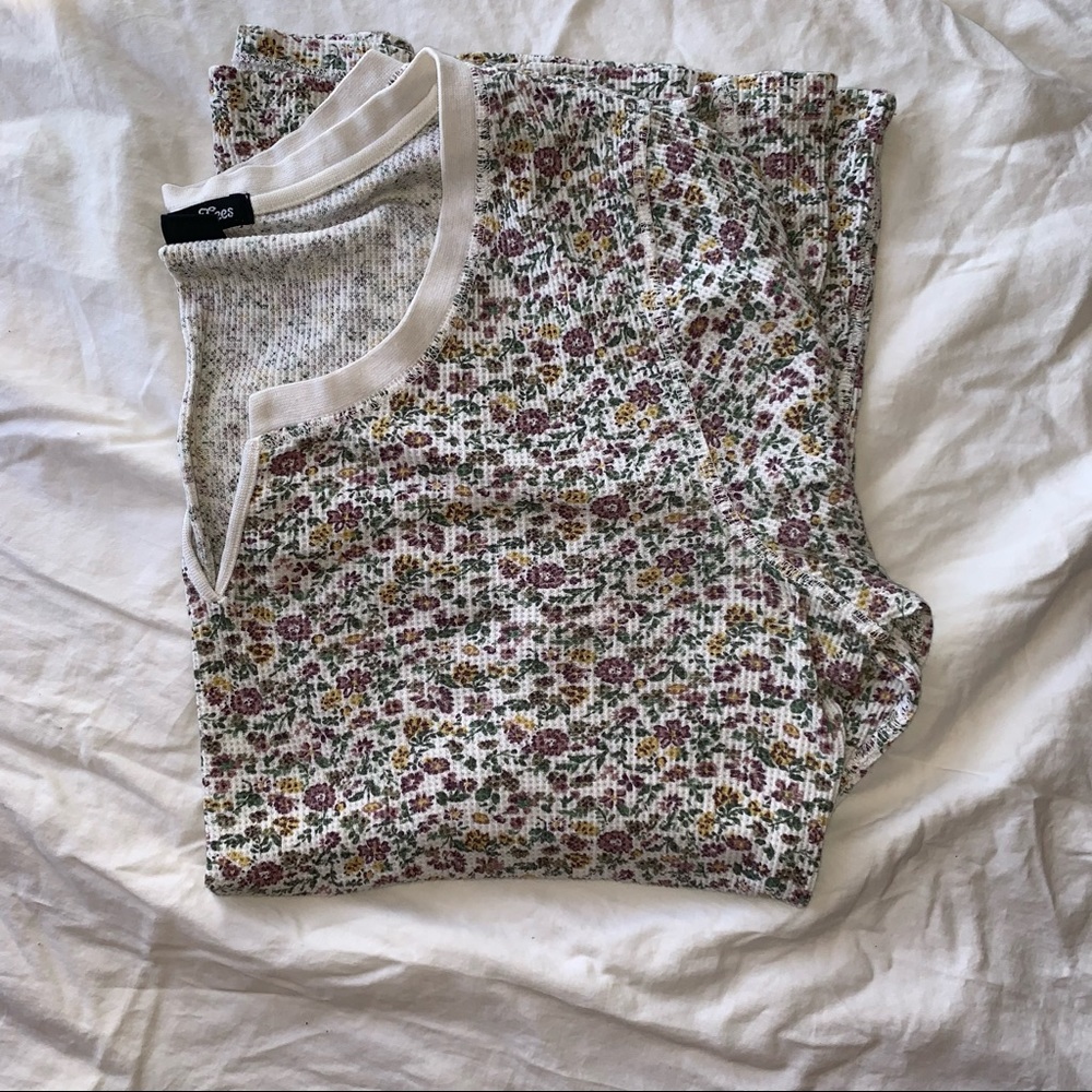 Floral print waffle thermal long sleeve